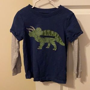 Like new, boys long sleeve , size 3T shirt.